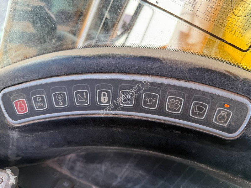جرافة JCB - Hammer Lines / Heated Seat