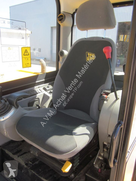 جرافة JCB
