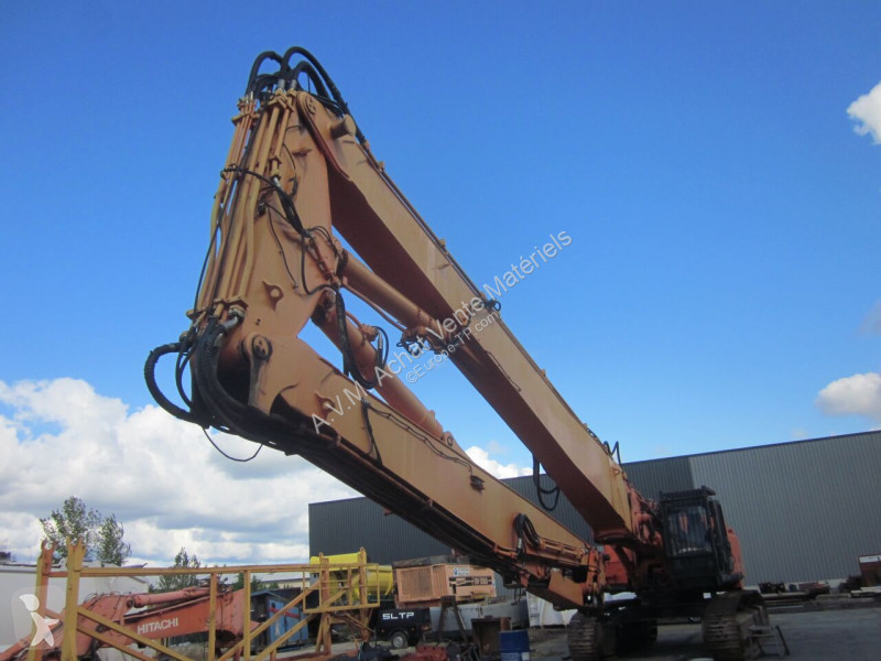 Багер Hitachi