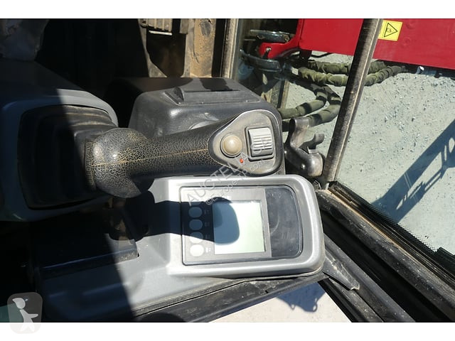 جرافة Yanmar VIO23-6