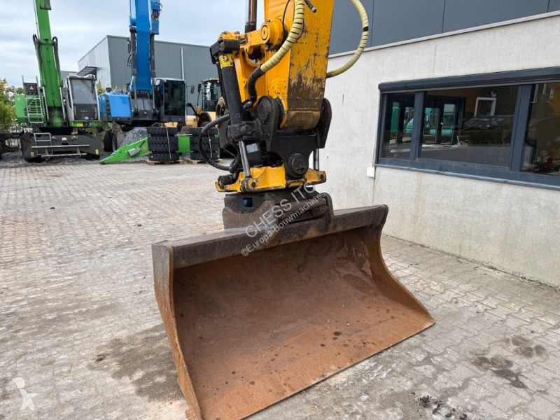 جرافة JCB 220 XL 4F - 220X LC - 220XL - 220X L4F