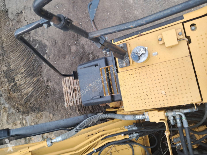 Excavator Caterpillar