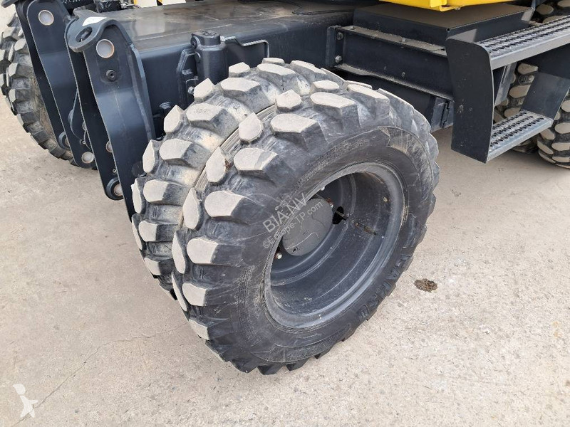 جرافة Komatsu