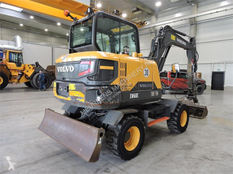 Escavadora Volvo EW60E
