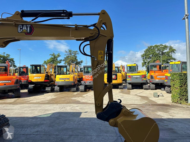 Escavadora Caterpillar .5E2