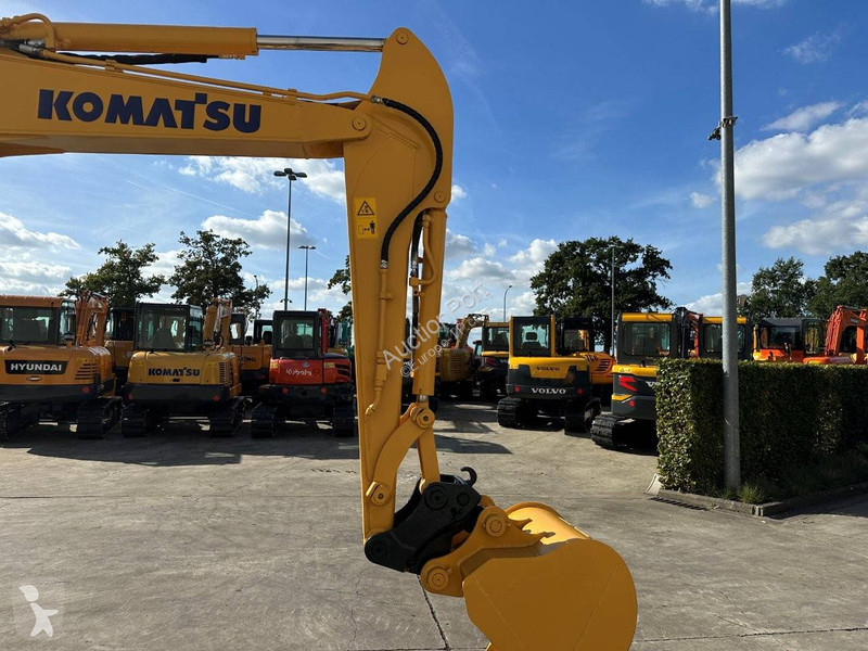 Escavadora Komatsu 7