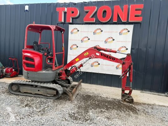 Escavadora Volvo ECR25D