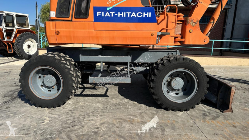 Kotrógép Fiat-Hitachi FH85W 4X4