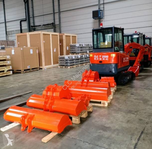 Lopatový nakládač CLC CLC T 4000