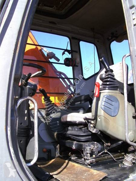 Escavadora Fiat Kobelco EX215W