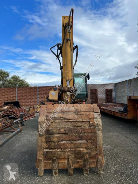Excavadora Case