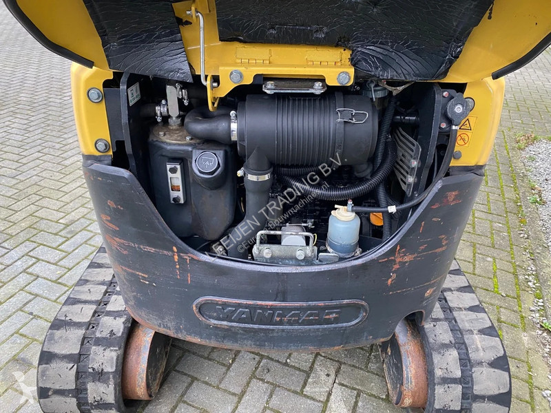 Escavadora Yanmar SV22 mini excavator, central...