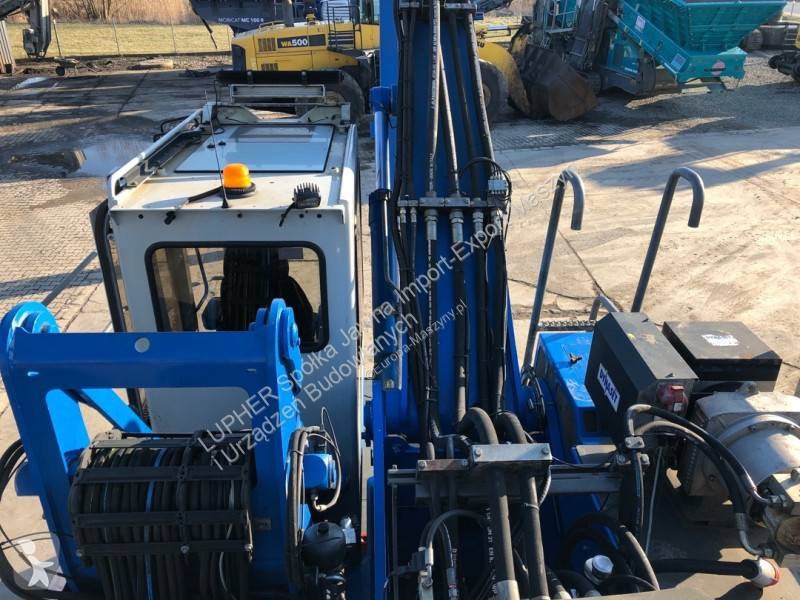 Excavator Sennebogen 830