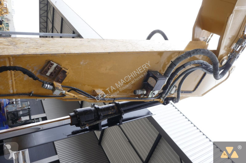 Excavator Caterpillar 325F LCR