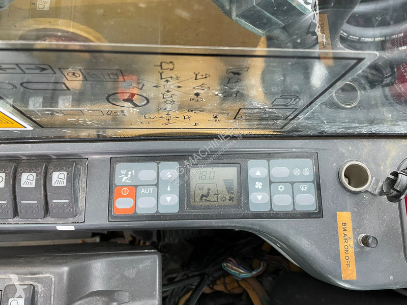 Excavator Caterpillar D - CE