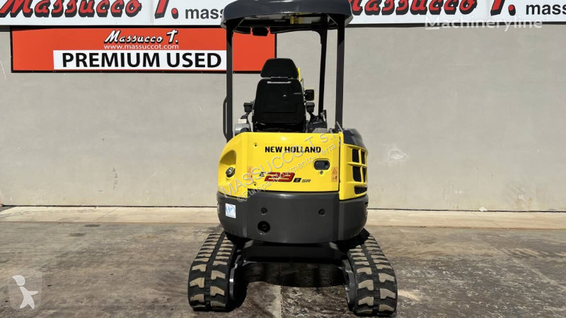 Escavatore New Holland E29B