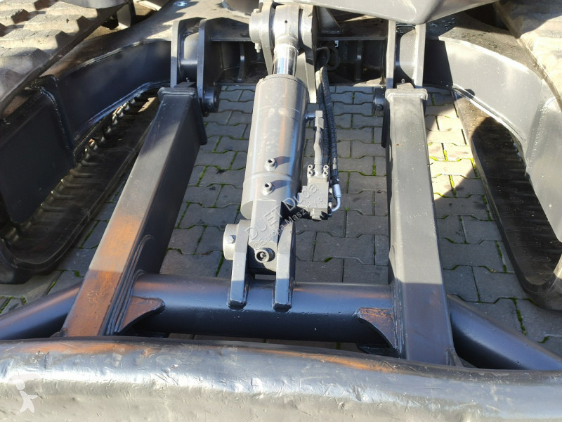 Excavadora Hyundai ROBEX 80CR-9 2013r 8,3 tony