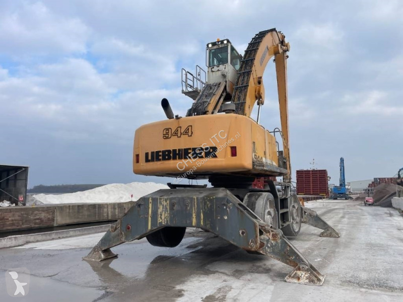جرافة Liebherr A 944 C HD
