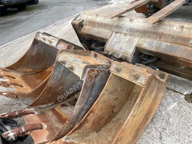 Excavator Mecalac
