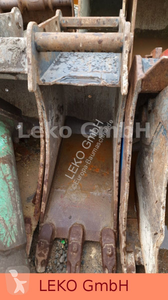 جرافة Yanmar B 95W Mit Drei Löffeln und Ein Hammer