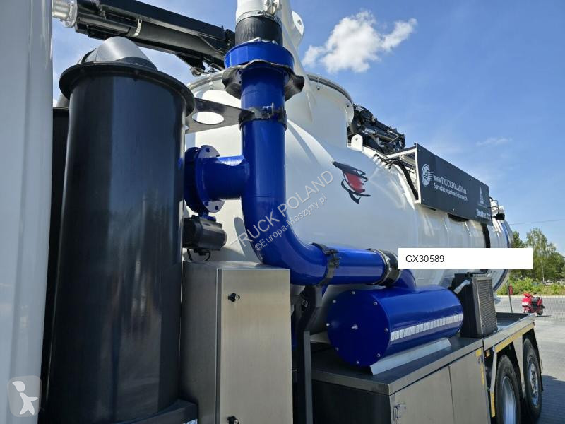 Camion Scania Larsen FlexVac 311