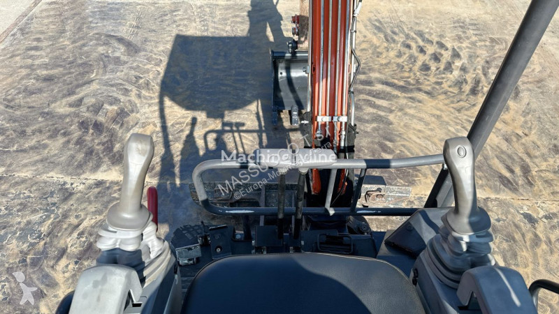 Escavatore Hitachi ZX17U-5A-YR