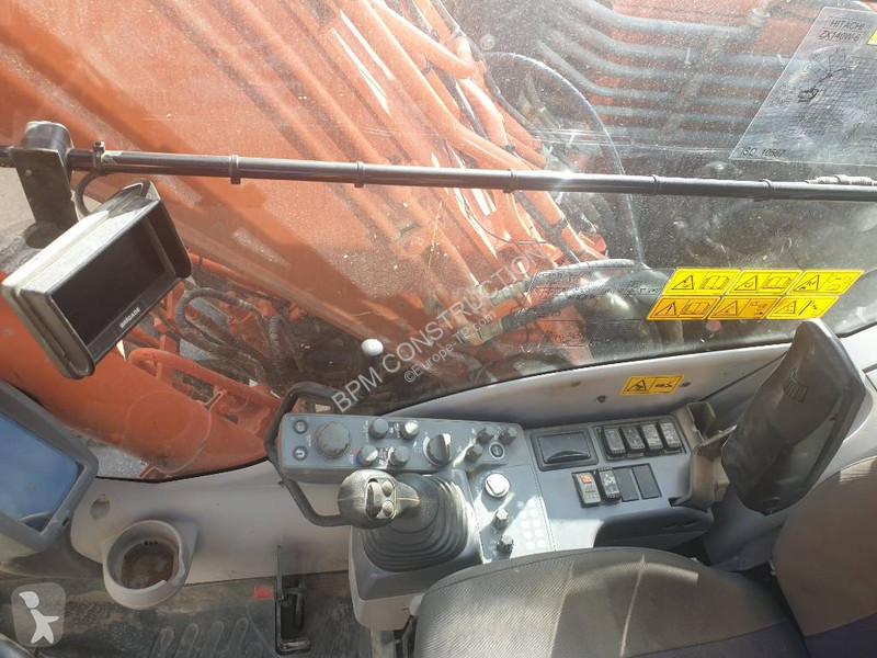 Escavatore Hitachi ZX140W-6