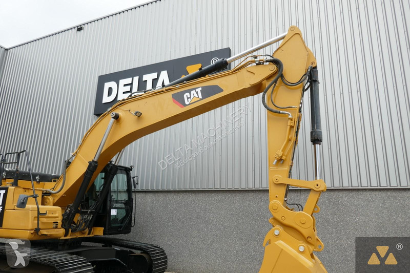 Excavator Caterpillar FL