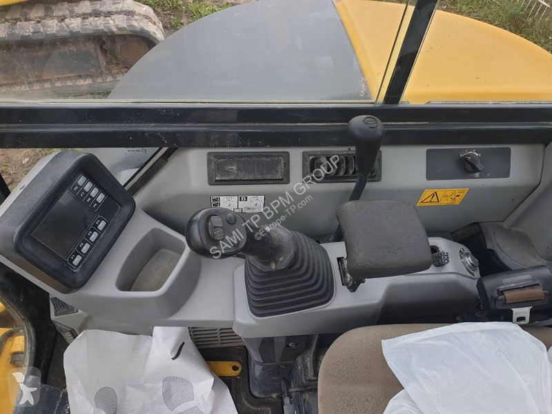 Escavadora Komatsu PC55MR-5
