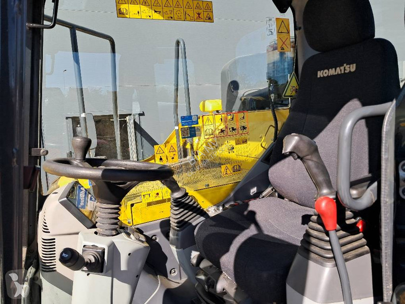 Багер Komatsu PW138MR-11E0