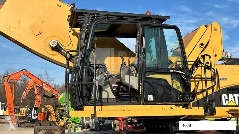 Escavatore Caterpillar D 4X4