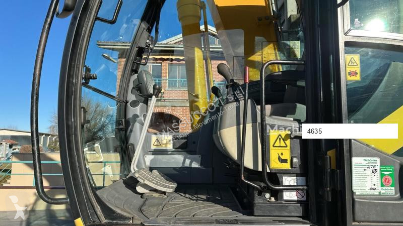 Escavatore JCB SLF