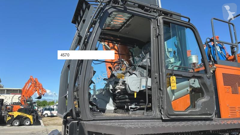 Escavatore Hitachi KMC750S-7