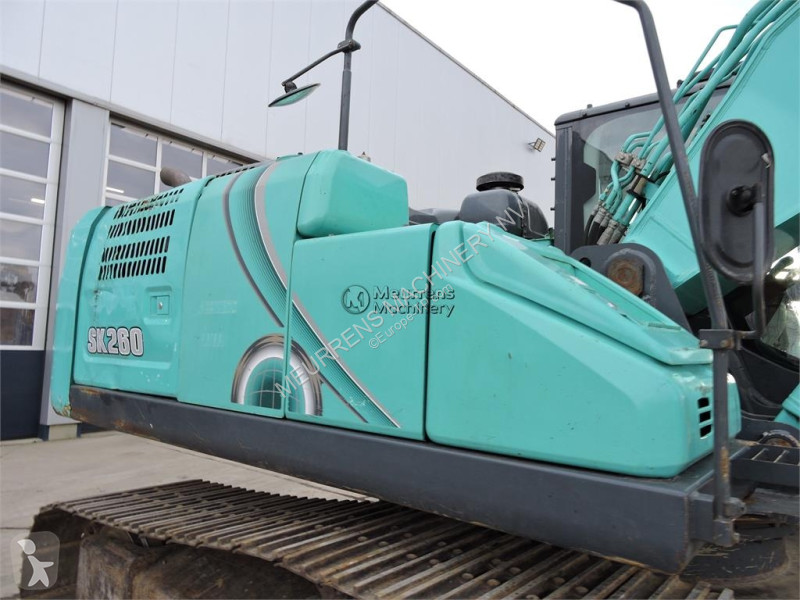 Escavadora Kobelco SK260