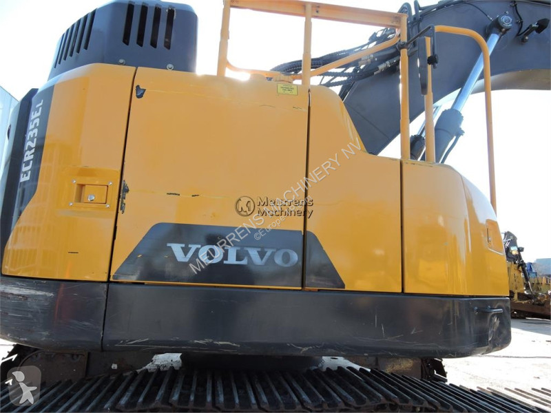 Lopatový nakládač Volvo
