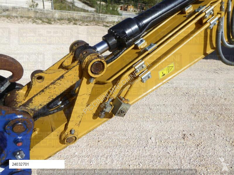 Escavatore Caterpillar