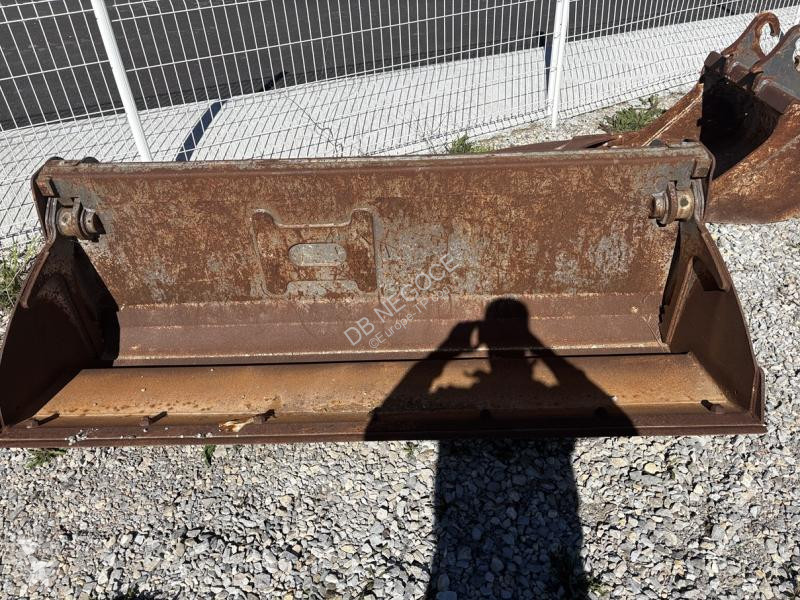 Excavator Mecalac