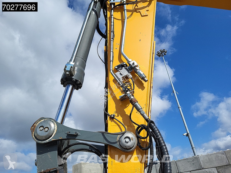 Excavadora Liebherr LC V