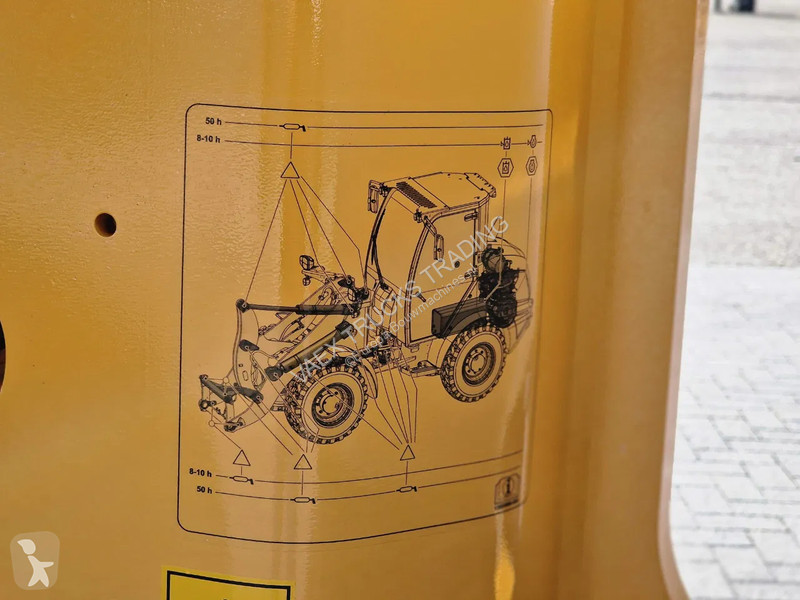 مُحمّلة Liebherr L506 compact - New - Bucket +...