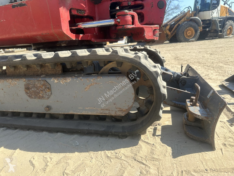 Excavadora Takeuchi 3 buckets
