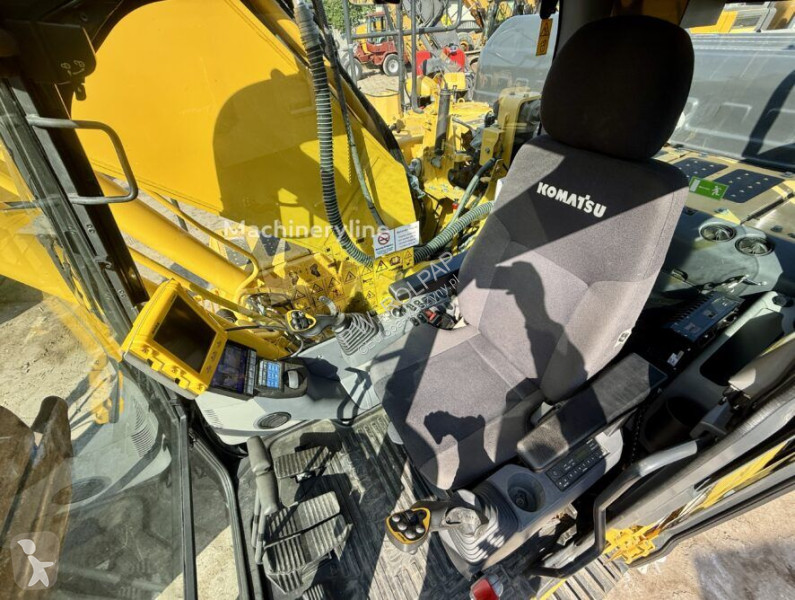 Excavator Komatsu -11 ENGCON 2x buckets