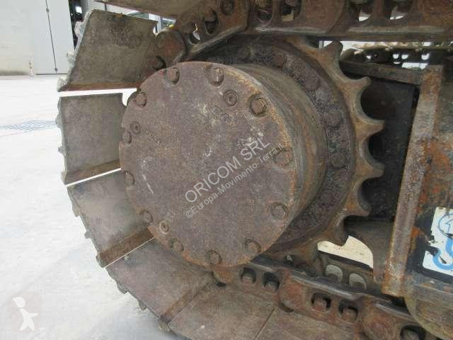 Excavadora Hitachi ZX135 US-7