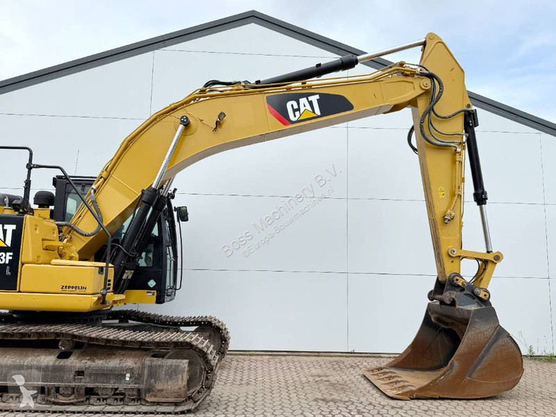 Escavadora Caterpillar - German Machine / Rear...