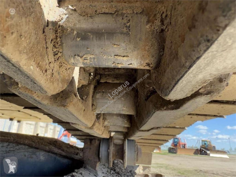 Excavator Komatsu LC-8