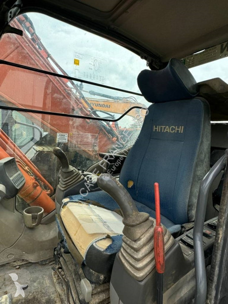 Excavadora Hitachi LC-3