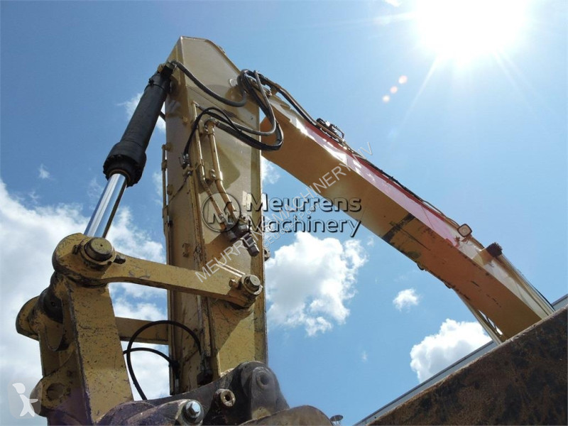 Escavatore Caterpillar