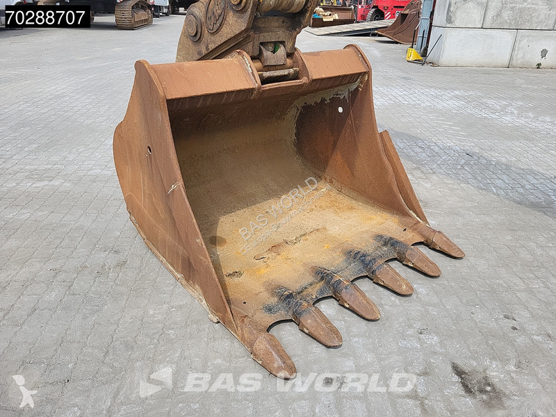 Excavator Komatsu PC210 LC-10