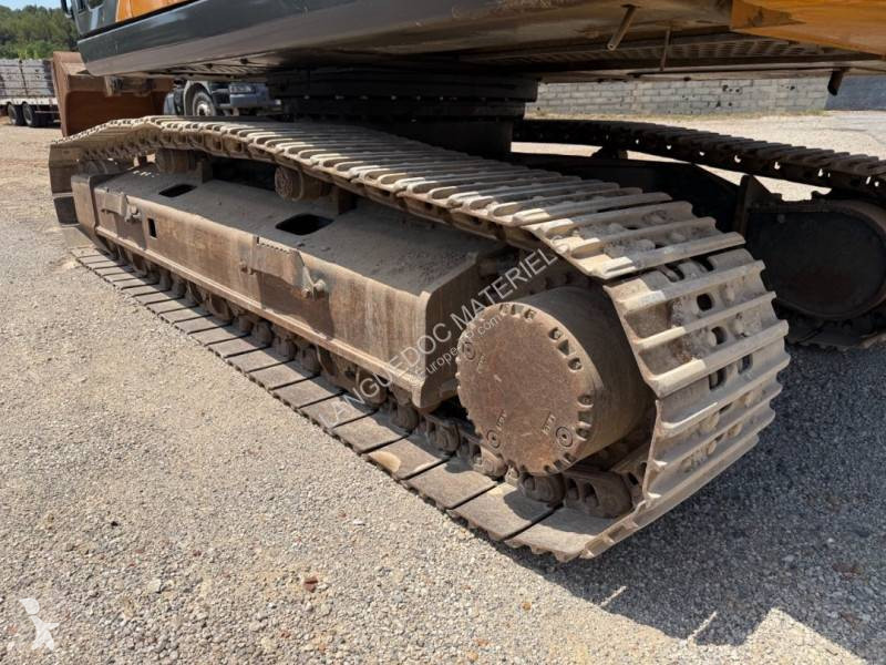 Escavadora Case