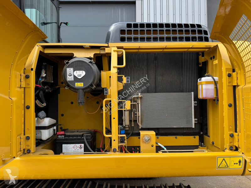 Excavadora Caterpillar 3