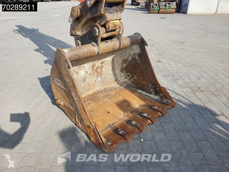 Escavadora Kubota KX080-4